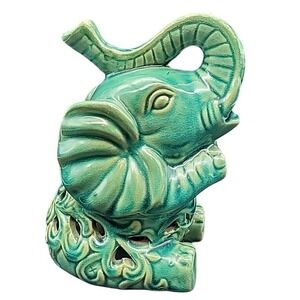 GC Natural Trumpeting Elephant Fragrance Sachet Holder Pomander Emerald Green